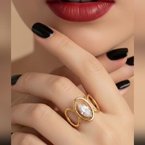 Elegant Gold Ring with Crystal Accent